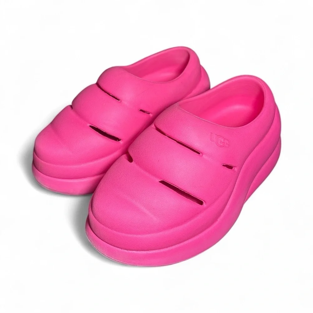 UGG bright fun